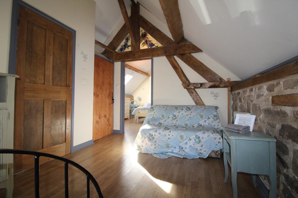 La Petite Jeusseliniere Villa Larchamp Ngoại thất bức ảnh