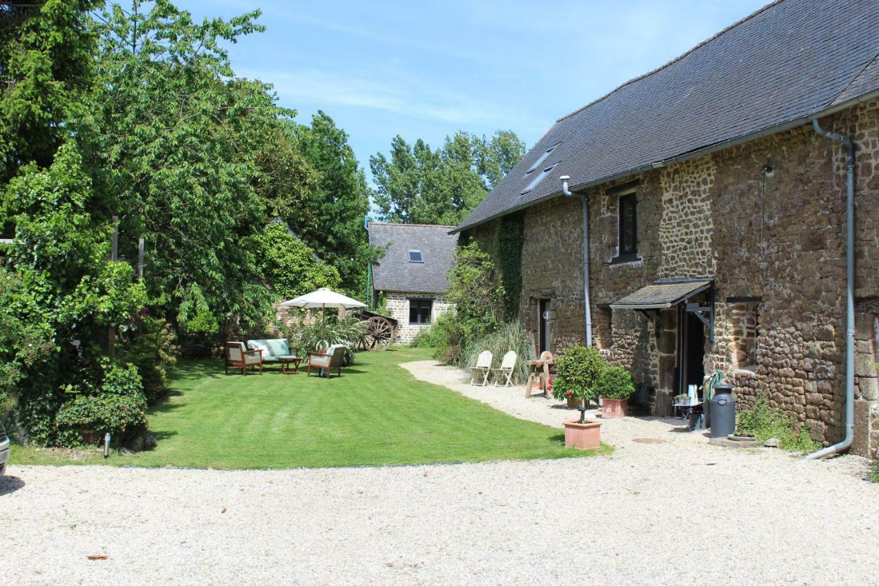 La Petite Jeusseliniere Villa Larchamp Ngoại thất bức ảnh